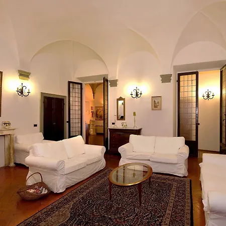 Vasari By Mamo * فلورنس