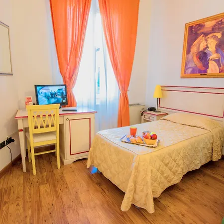 Vasari By Mamo * فلورنس